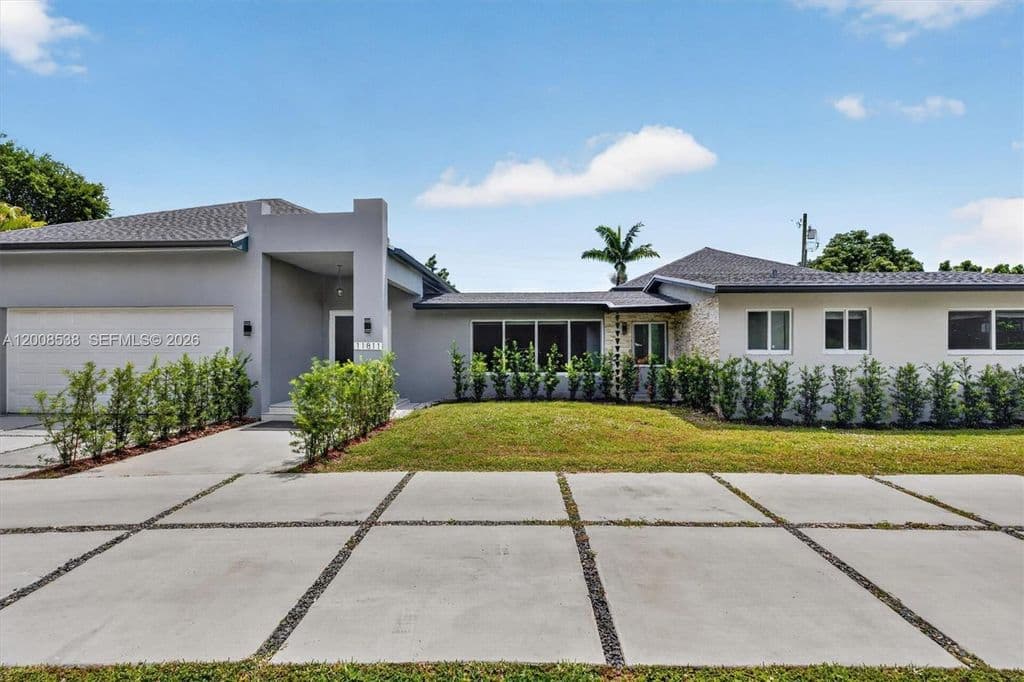 4-bedroom Single-Family Home — 11811 SW 82nd Rd