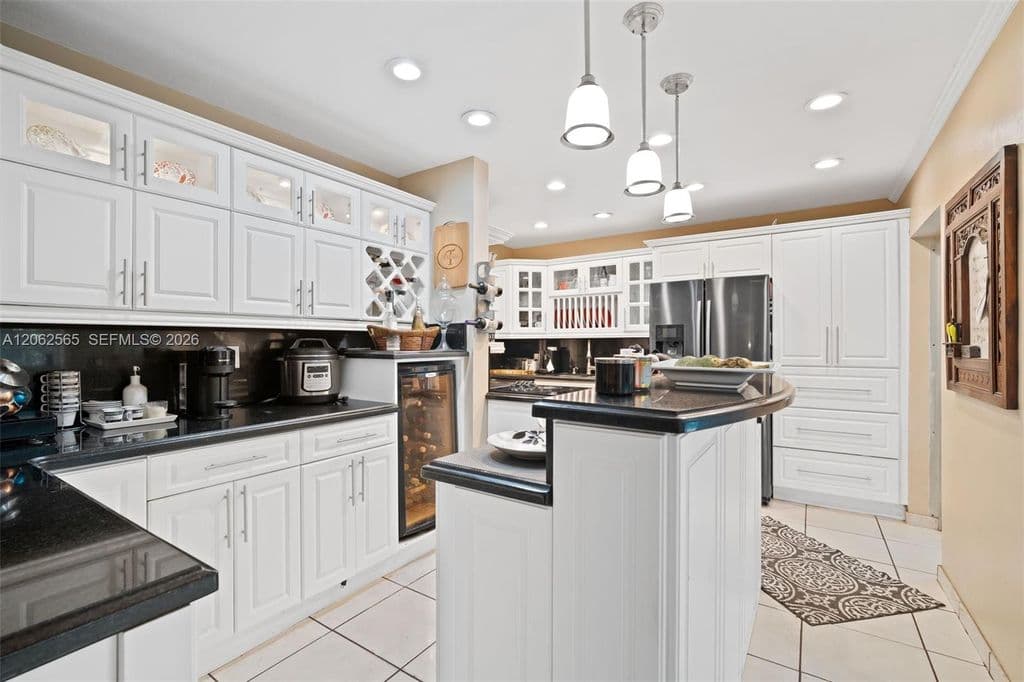 3-bedroom Single-Family Home — 12330 SW 39th Ter