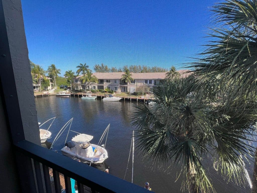 2-bedroom Condo — 1 Royal Palm Way #3050