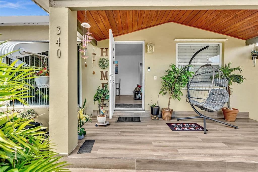 5+1 Müstakil ev — 340 W 55th St