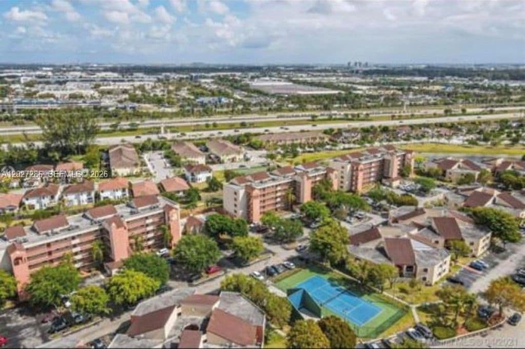 2+1 Condo — 10253 NW 9th Street Cir APT 204-6