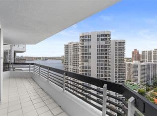 2+1 Condo — 19195 NE 36th Ct APT 2502, Aventura, 33180