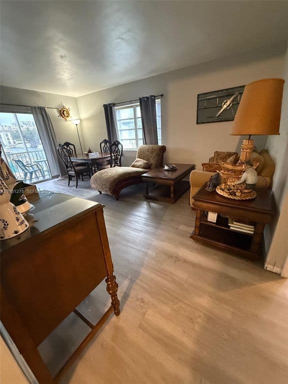 3-bedroom Condo — 1510 SE 15th St APT 210