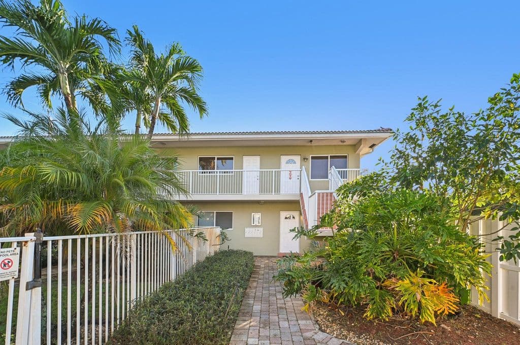 2+1 Condo — 1424 Holly Heights Drive #1
