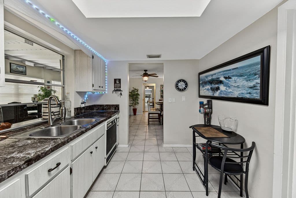 2-bedroom Single-Family Home — 2930 NW 1st Drive
