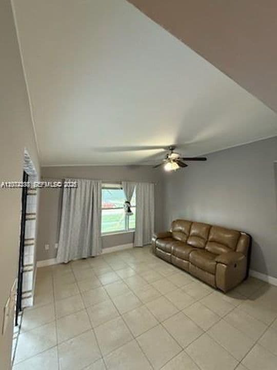 4-bedroom Single-Family Home — 4100 SW 36th St