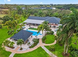 5-bedroom Single-Family Home — 14875 SW 212th St, Miami, 33187