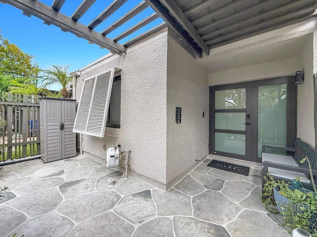 2+1 Mülk — 11313 NW 15th Street