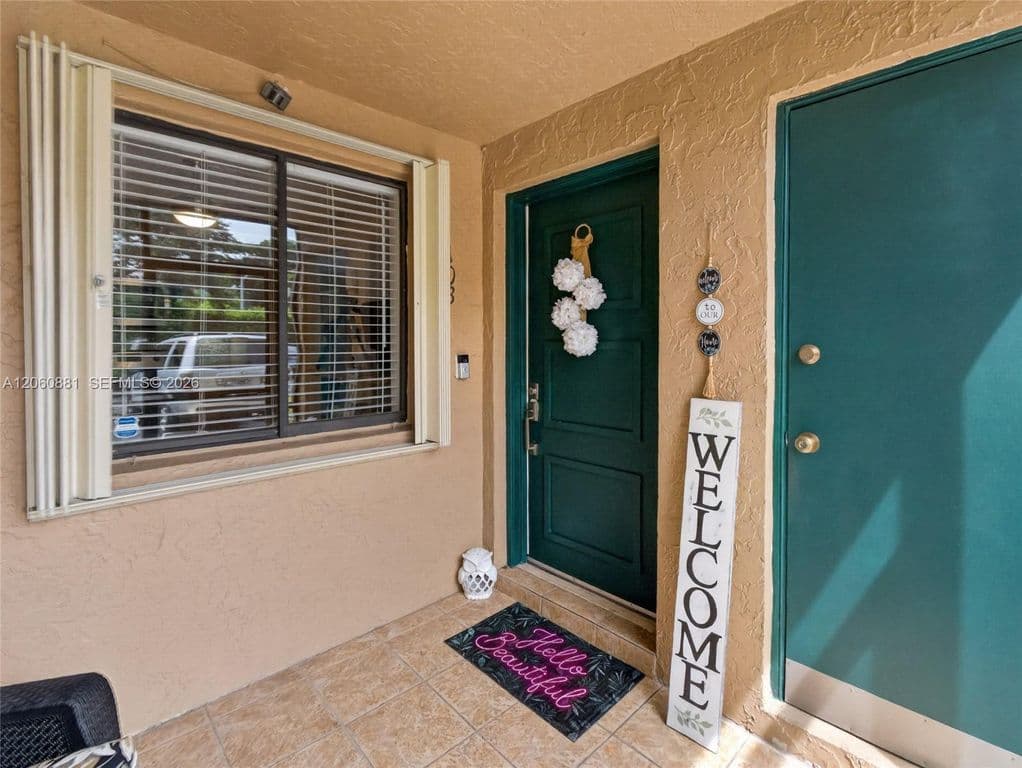 2-bedroom Condo — 205 Lakeview Dr APT 103