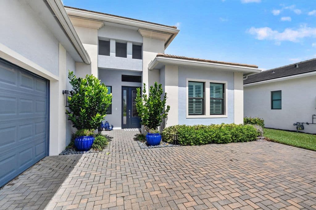 3-bedroom Single-Family Home — 15745 Cresswind Place