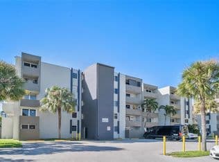 2-bedroom Condo — 10090 NW 80th Ct APT 1540, Hialeah Gardens, 33016