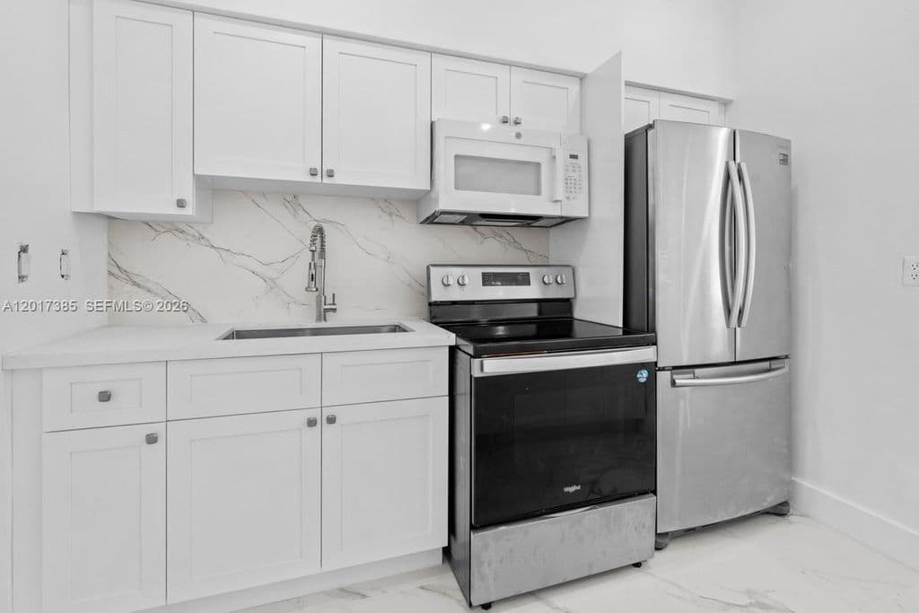 3-bedroom Single-Family Home — 8400 NW 24th Ct