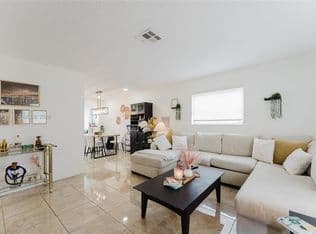 2-bedroom Single-Family Home — 2604 NW 48th St, Tamarac, 33309
