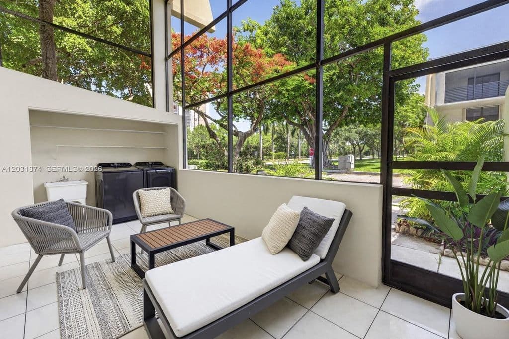 3+1 Mülk — 20300 W Country Club Dr APT 106-3