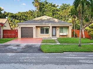 3-bedroom Single-Family Home — 8601 SW 16th St, Pembroke Pines, 33025