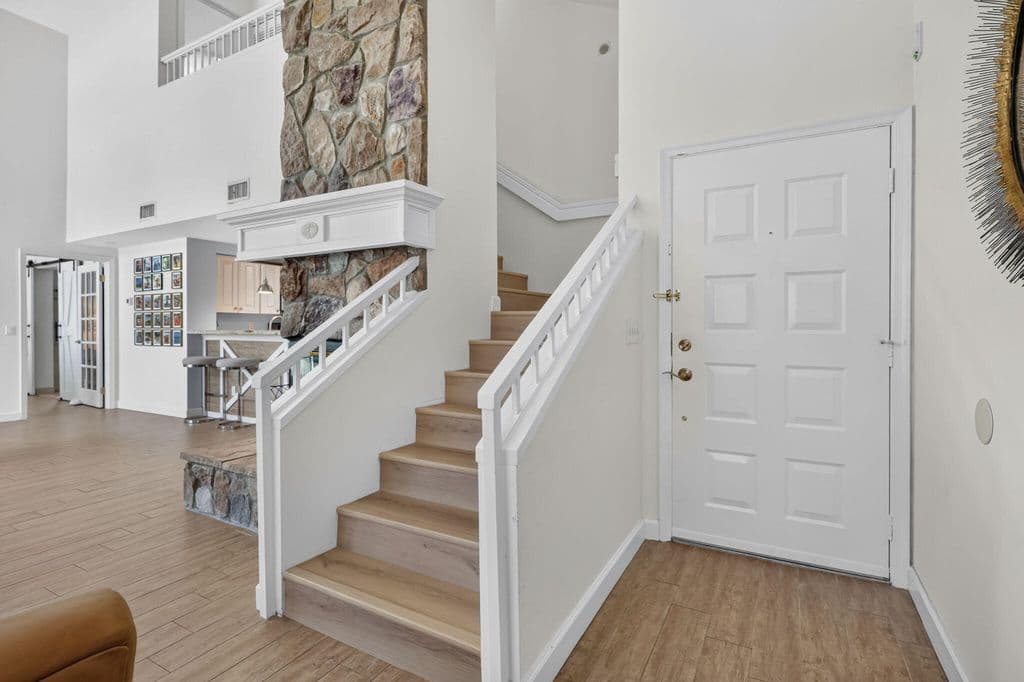 2+1 Condo — 1209 MAINSAIL Circle #1209