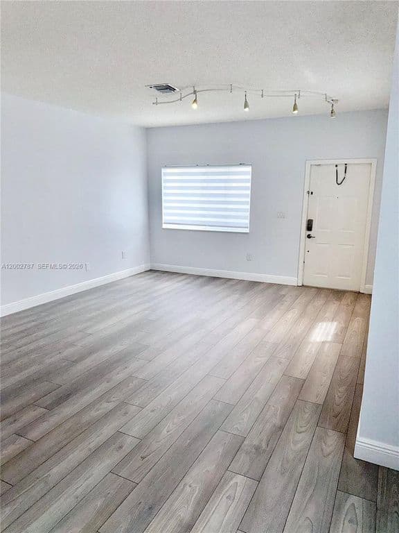 4-bedroom Property — 1704 SW 101st Ter