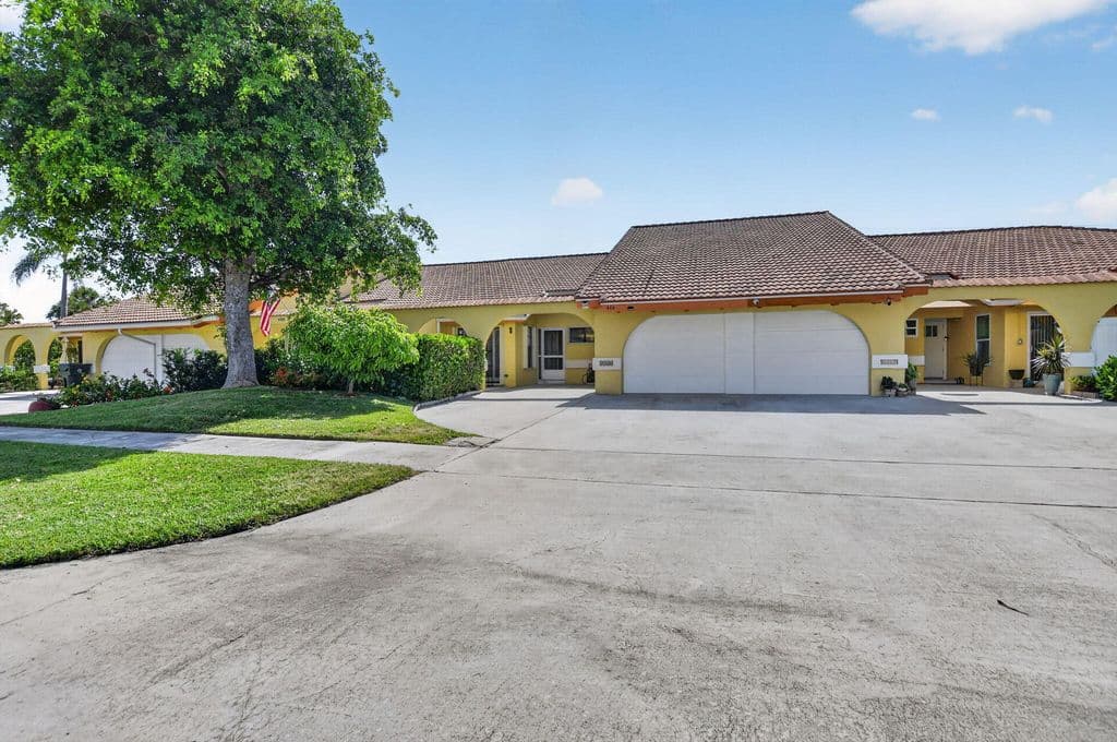 3-bedroom Single-Family Home — 4460 NE 5th Avenue