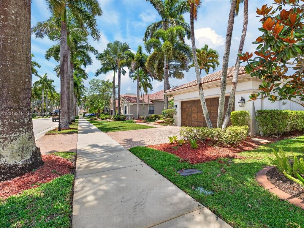 4-bedroom Single-Family Home — 2288 Quail Roost Dr