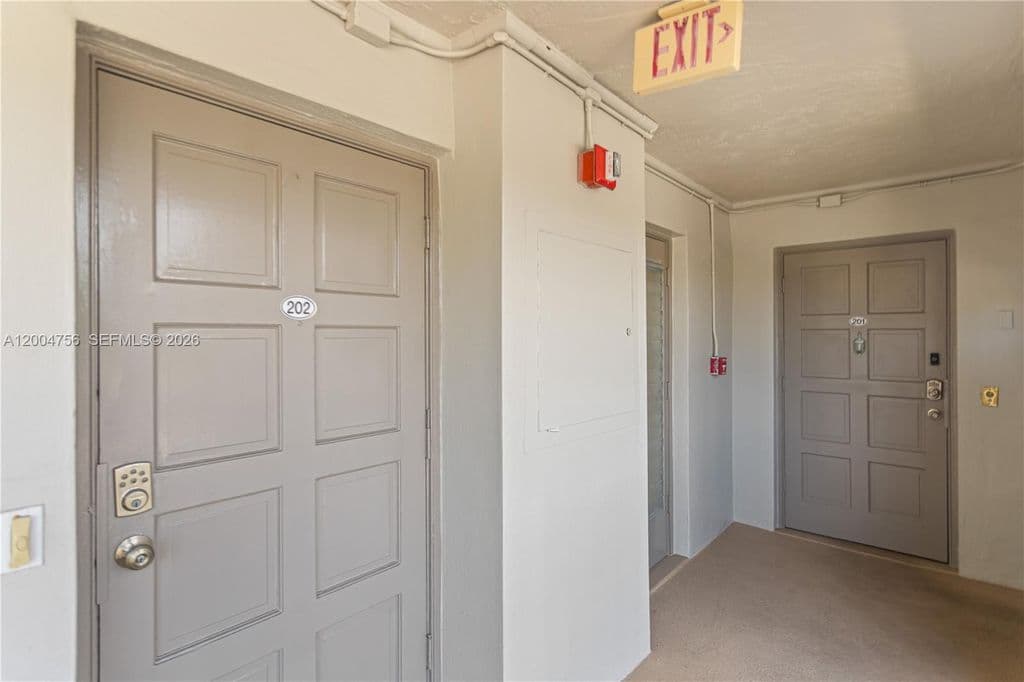 2+1 Condo — 2691 S Course Dr APT 202