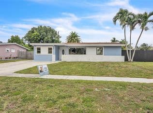 3+1 Müstakil ev — 6133 NW 20th St, Margate, 33063