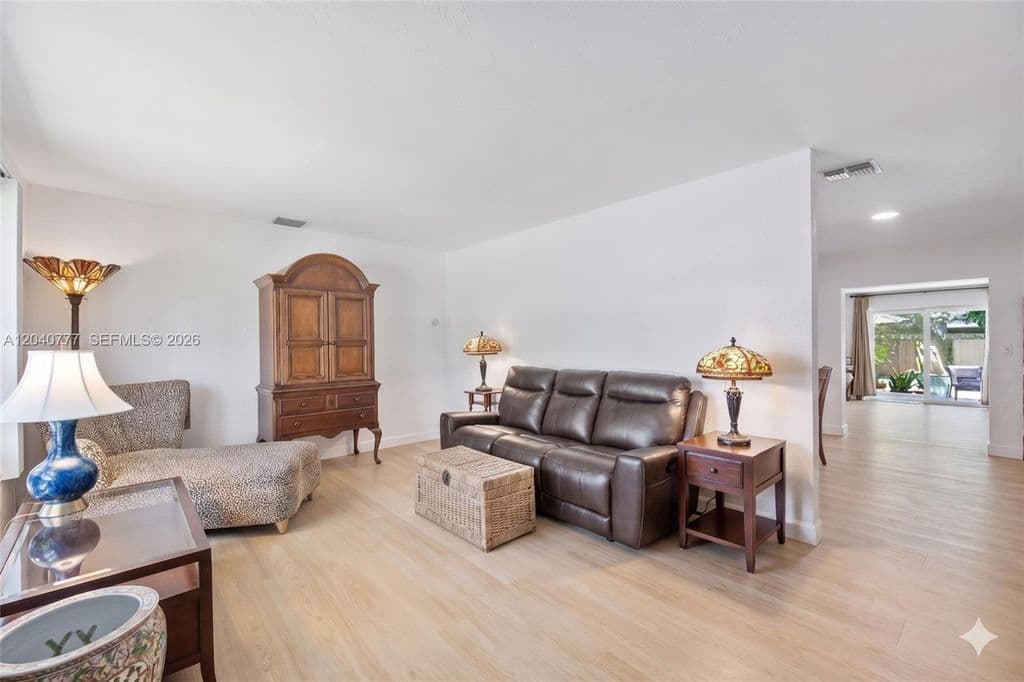 4+1 Müstakil ev — 9241 SW 183rd Ter