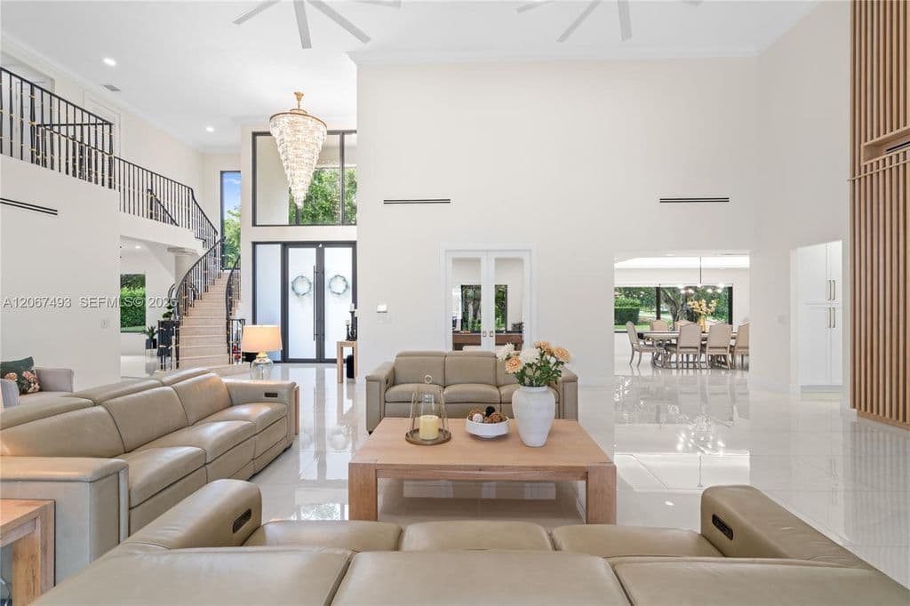 6+1 Müstakil ev — 5720 SW 128th St