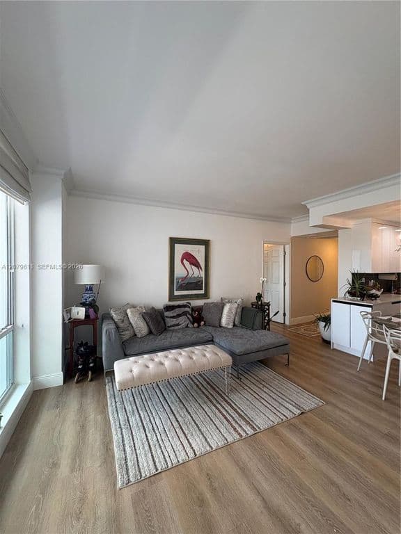1+1 Condo — 700 Biltmore Way APT 504