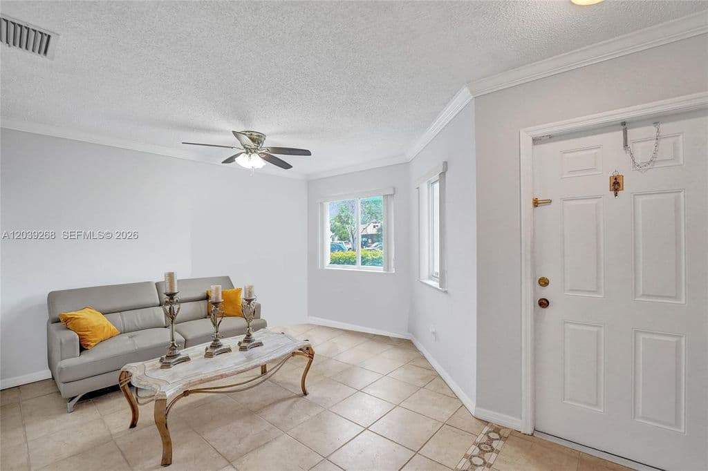3-bedroom Property — 806 NW 208th Way