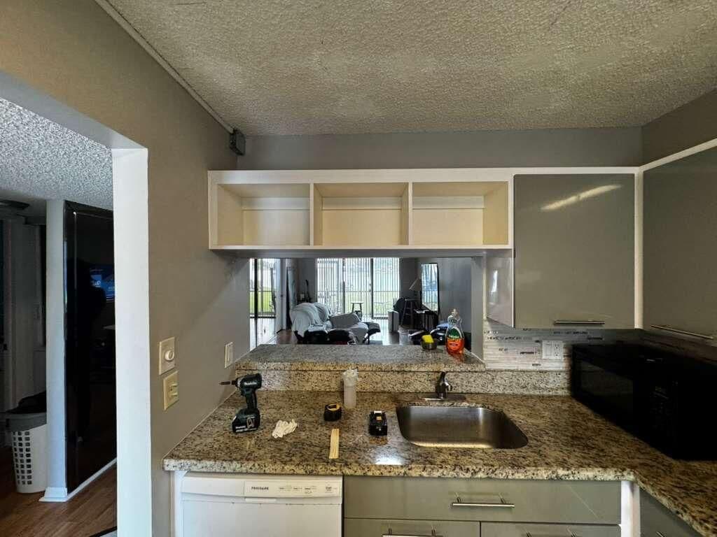 2-bedroom Condo — 11318 Taft Street