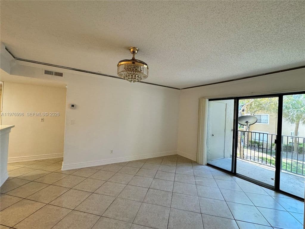 2-bedroom Condo — 9200 W Atlantic Blvd APT 1427