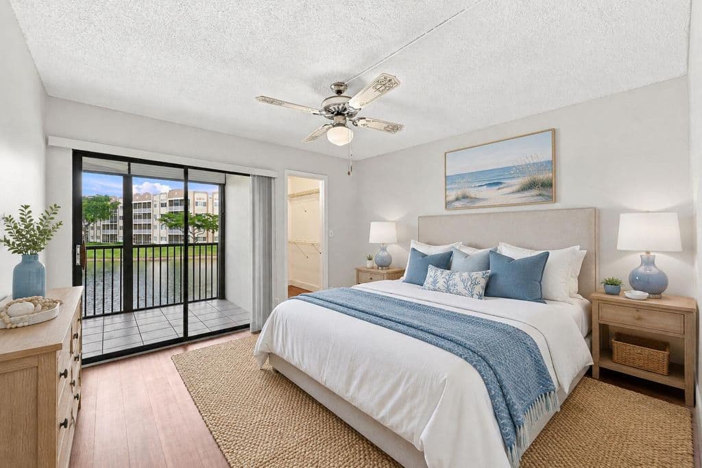2+1 Condo — 7432 ASHMONT Circle #208