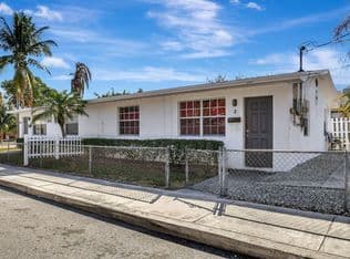 4-bedroom Property — 1001 S L Street #1 & 2, Lake Worth, 33460