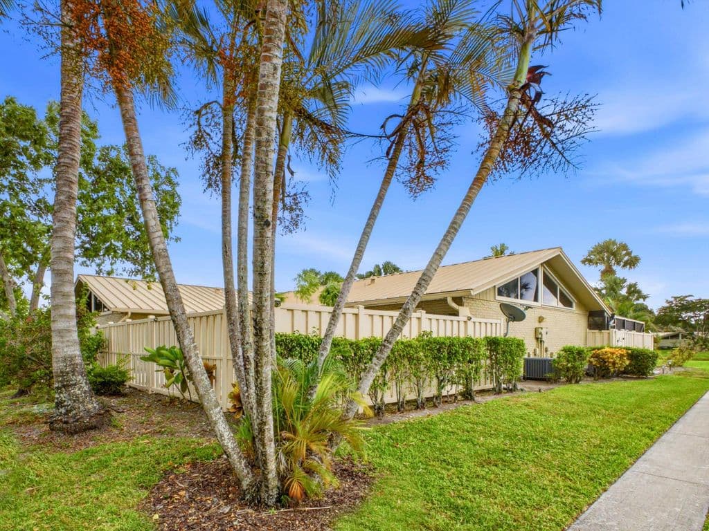 3-bedroom Property — 5933 GOLDEN EAGLE Circle