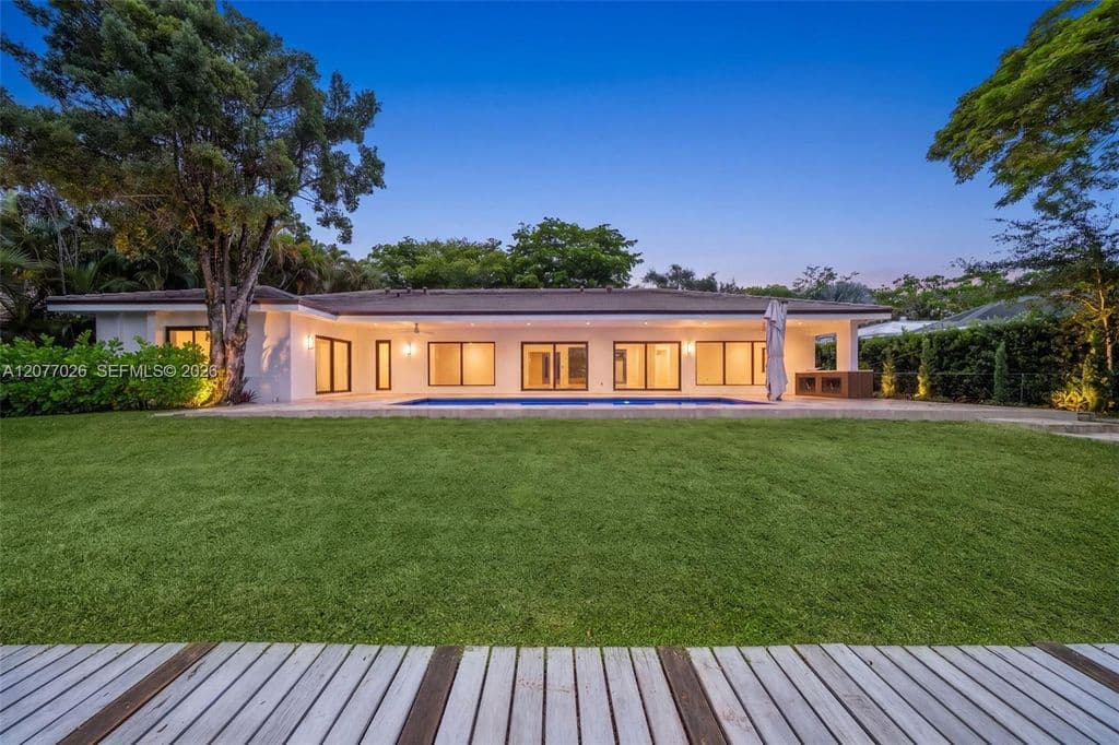 4-bedroom Single-Family Home — 1520 Lugo Ave