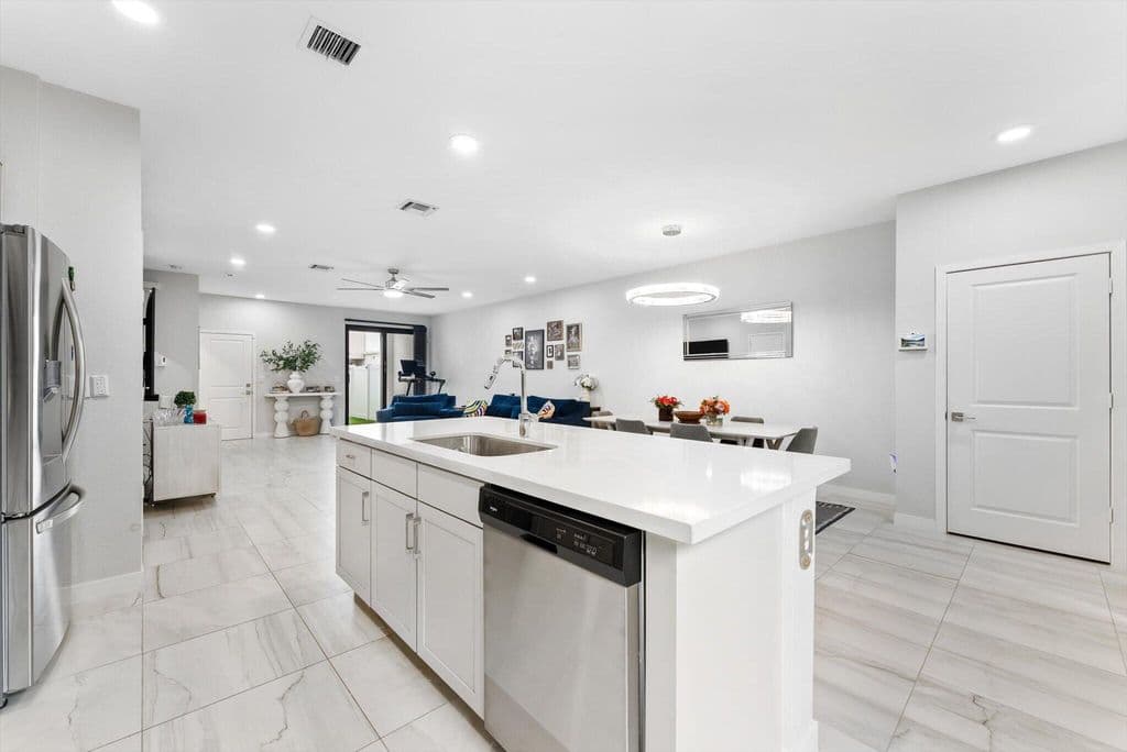 3-bedroom Property — 405 NW 17th Street