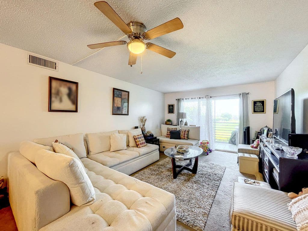 2-bedroom Condo — 3205 Portofino Pt #B4