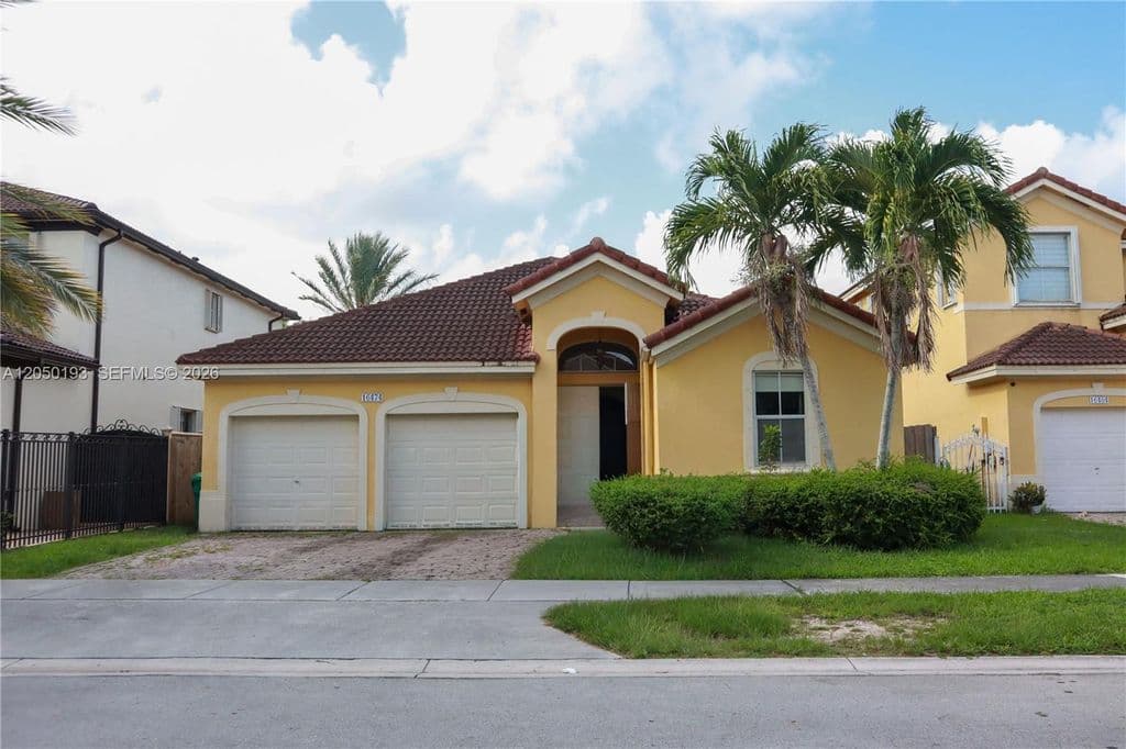 4+1 Müstakil ev — 16474 SW 84th St