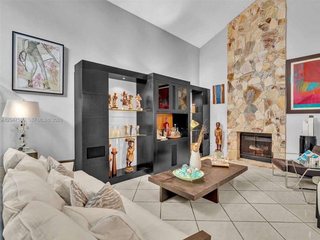 2+1 Müstakil ev — 4224 SW 148th Pl