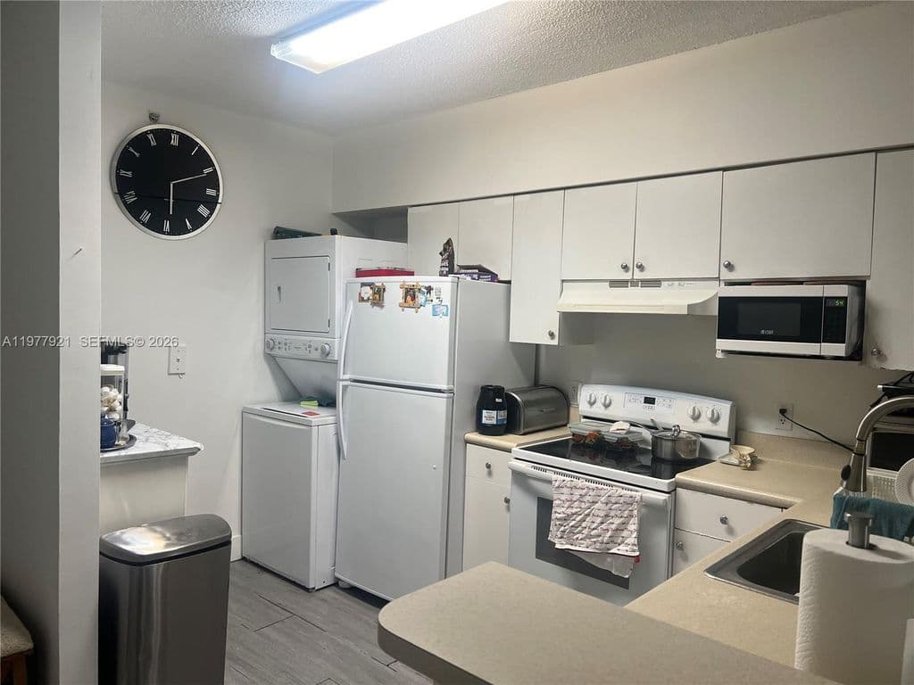 2-bedroom Condo — 5099 NW 7th St APT 505