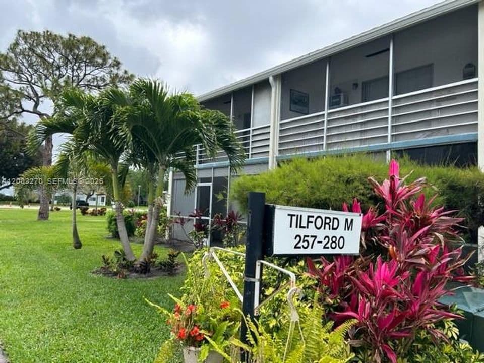 2+1 Condo — 257 Tilford M #257