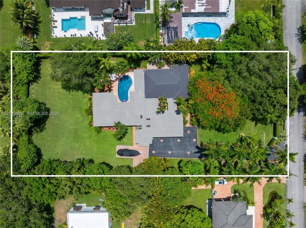 5-bedroom Single-Family Home — 8735 SW 122nd St