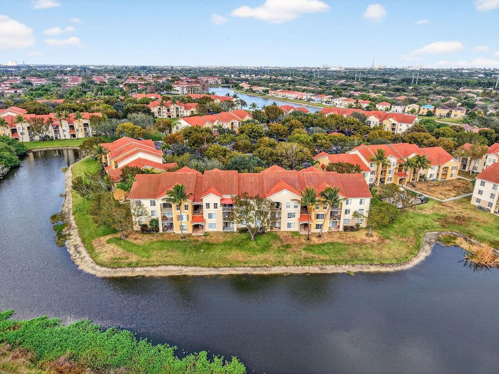 3+1 Condo — 4151 San Marino Boulevard #101