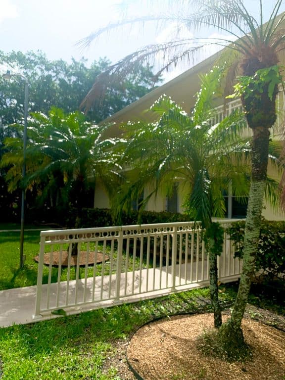 2-bedroom Condo — 96 Hastings F