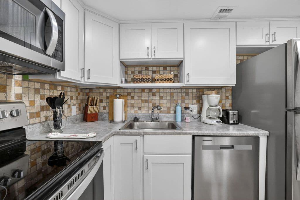 2-bedroom Condo — 3150 N Palm Aire Drive #108