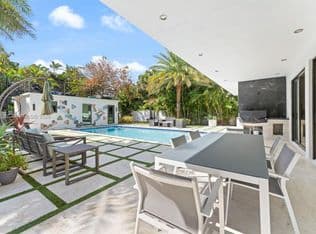 5+1 Müstakil ev — 400 NW 24th St, Wilton Manors, 33311