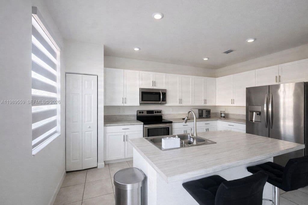 3-bedroom Property — 12767 SW 230th Ter
