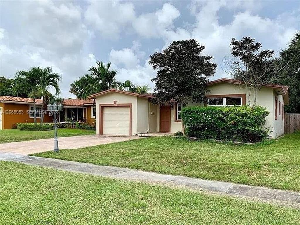 2-bedroom Single-Family Home — 1905 N 47th Ave