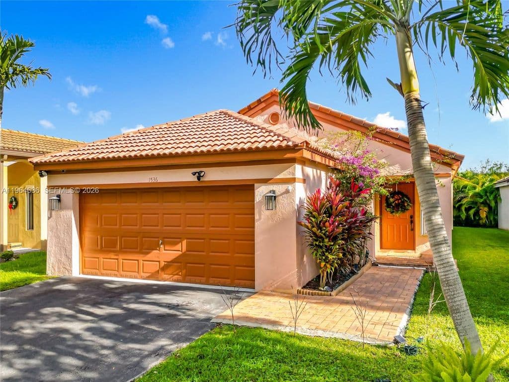 3-bedroom Single-Family Home — 1536 Presidio Dr