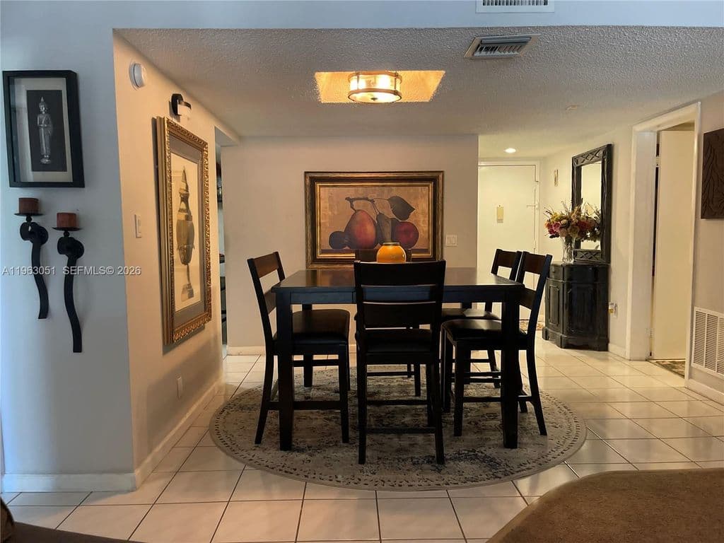 2+1 Condo — 16475 Golf Club Rd APT 309